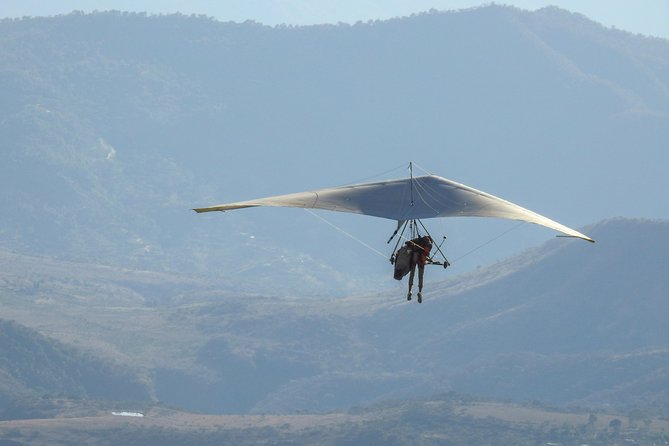 Hang gliding in Valle de Bravo - From Sky Cafe to the launch area