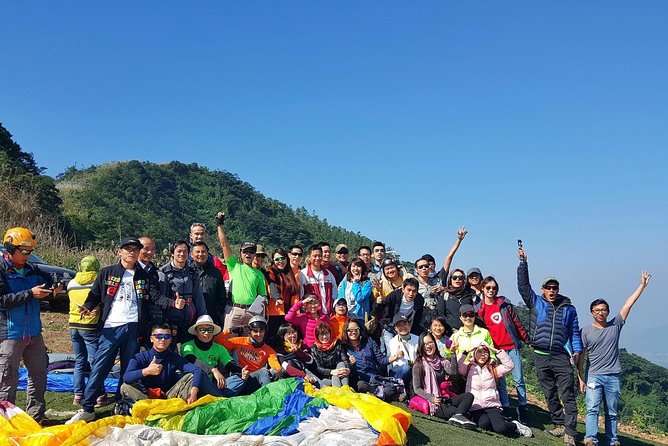Hanoi Sky Tour: Paragliding - Who will enjoy this most