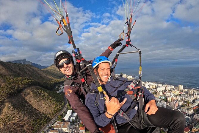 Hi5 Tandem Paragliding Cape Town - The Lions Head experience and its short uphill walk