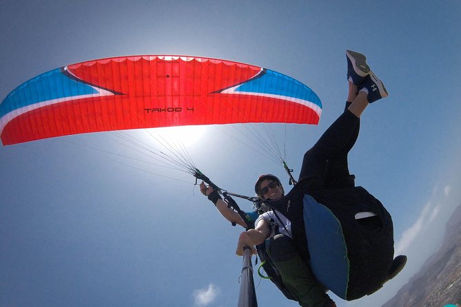 High Performance Paragliding Tandem Flight in Tenerife South - Felix, Ines, Jan, and the human side of the outing