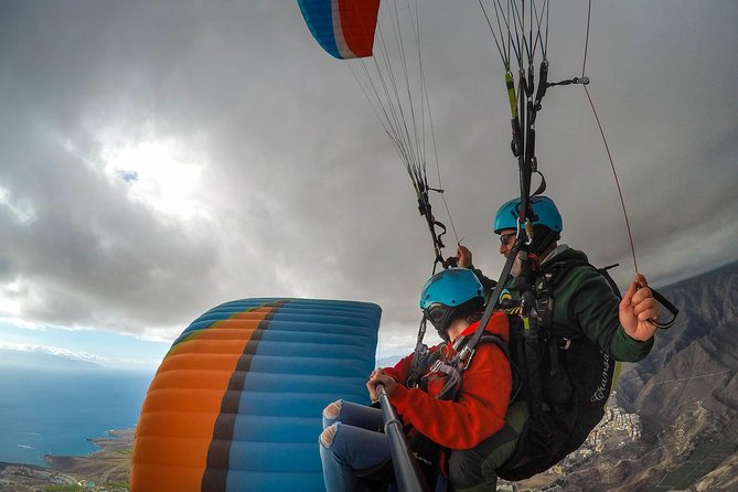 High Performance Paragliding Tandem Flight in Tenerife South - Getting to the launch point from Costa Adeje