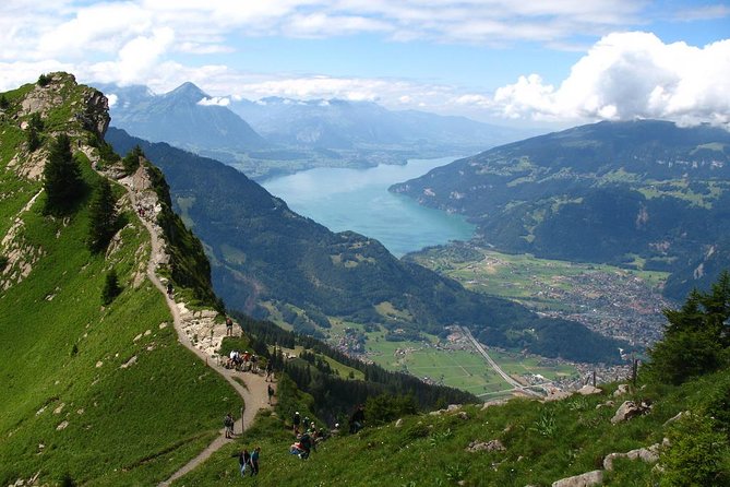Interlaken and Paragliding Day Trip from Geneva - Who will enjoy this day most?