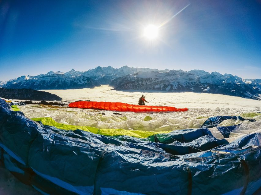 Interlaken: Tandem Paragliding Flight - Are the photos worth 40 Swiss francs?