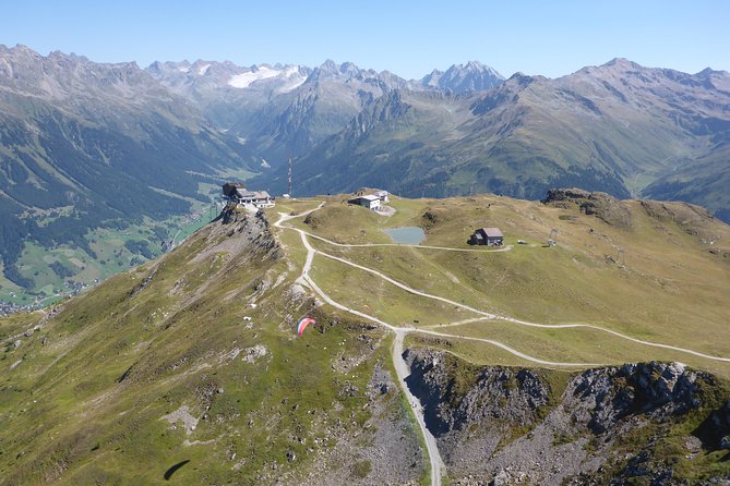 Klosters Tandem Paragliding Flight from Gotschna - Landing close to your starting point