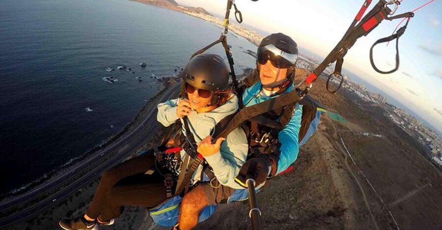 Las Palmas: Paragliding Tandem Flight with Instructor - Flying above Las Palmas instead of looking at it from street level