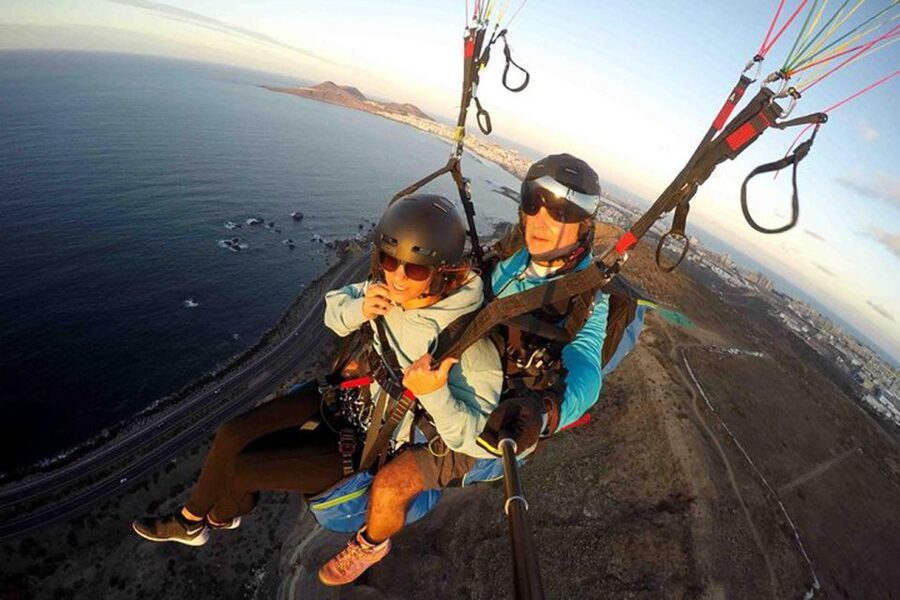 Las Palmas: Paragliding Tandem Flight with Instructor - The WhatsApp message matters more than the printed meeting point