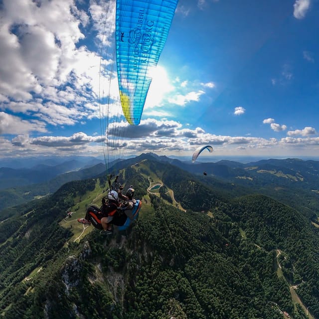 Lenggries: Tandem Paragliding Flight - The view above the Isar Valley