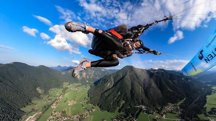 Lenggries: Tandem Paragliding Flight - Gentle glide or optional acrobatics