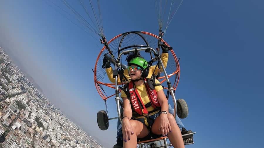 Lima: Paragliding Flies Over Costa Verde (Miraflores) + Videos Included - A short flight with a strong first impression
