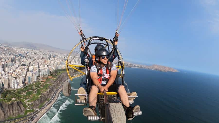 Lima: Paramotor in Costa verde | Adrenaline in the air | - Four beach views along Lima’s Costa Verde