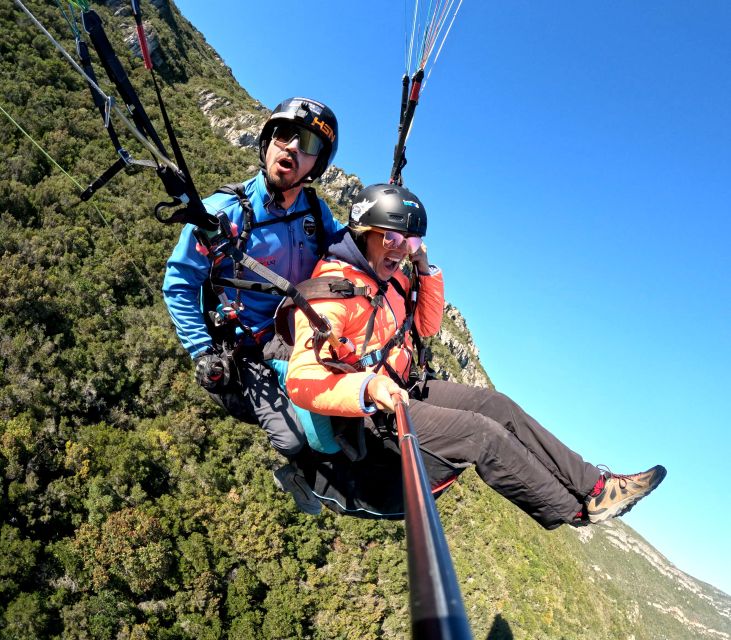 Lisbon: Paragliding Tandem Flight - Who will enjoy this most