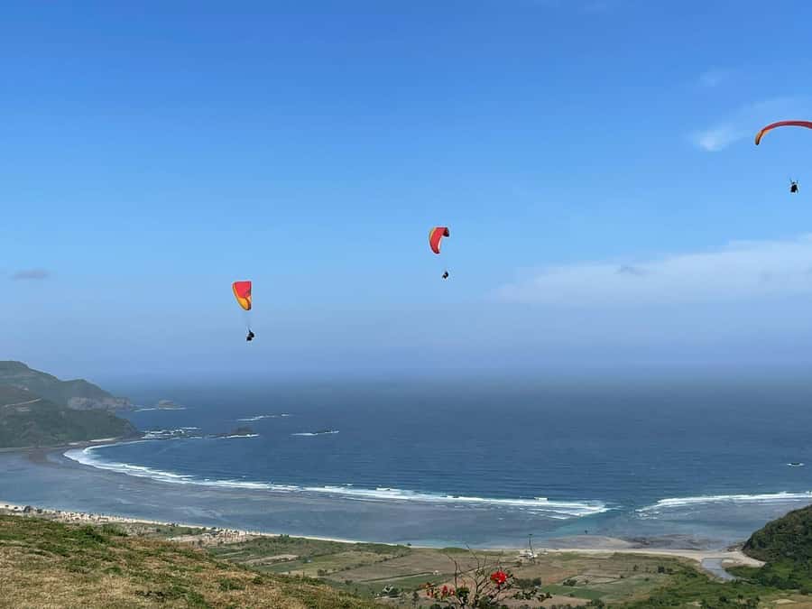 Lombok : Tandem Paragliding with Pilot & Beach Tour - Small details that make the day easier