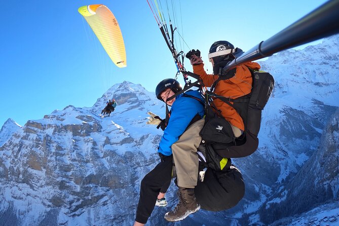 Lucerne: Paragliding Tandem Flights - A small group and a careful safety setup