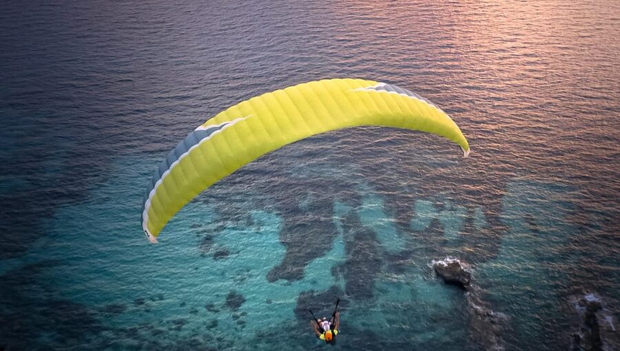 Mallorca: Paratrike Flight with Acrobatics and Engine Stop - Why the private-group setup matters