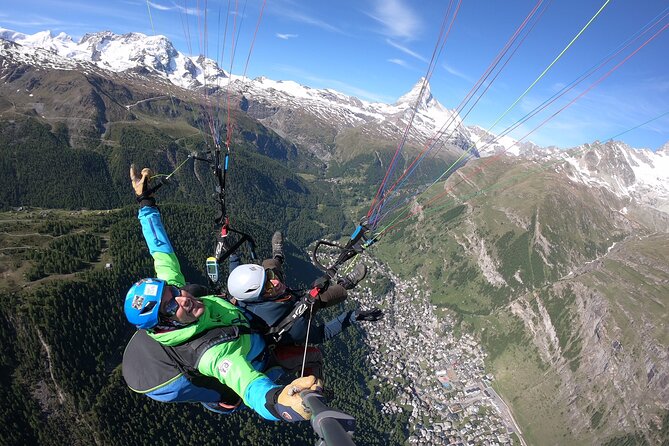 Matterhorn Paragliding flight in Zermatt (20-25min) - What makes the pilots important