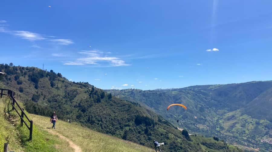 Medellín Paragliding - Go Pro Included - Who will enjoy this most
