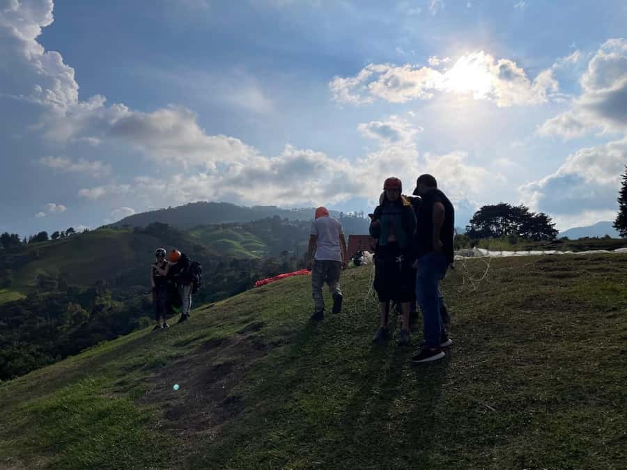 Medellín: Private Tour to Guatapé + Paragliding - Leaving Medellín by private vehicle