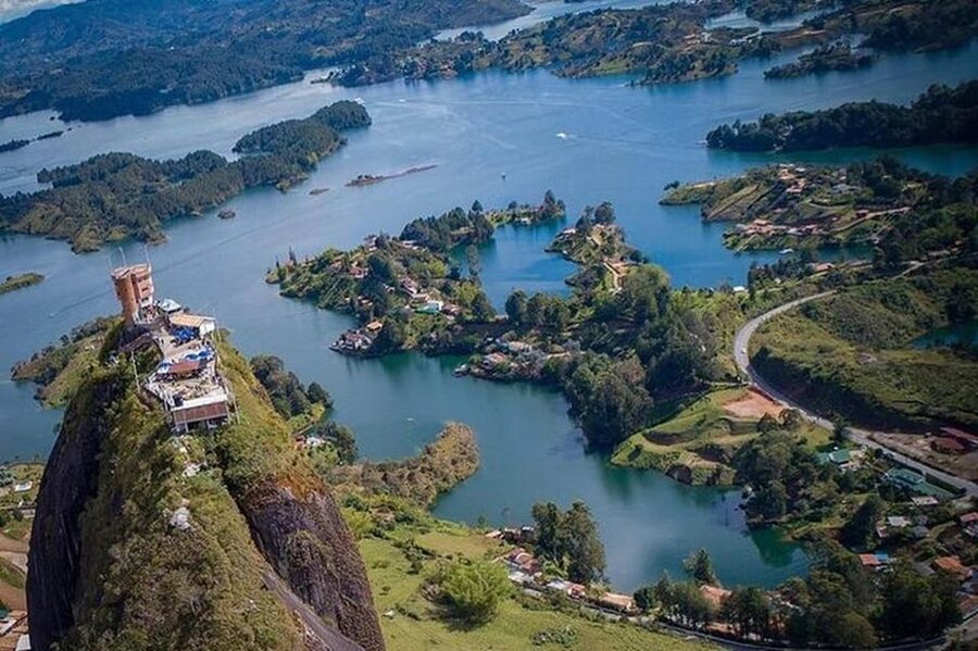Medellín: Private Tour to Guatapé + Paragliding - Paragliding over the Antioquian mountains