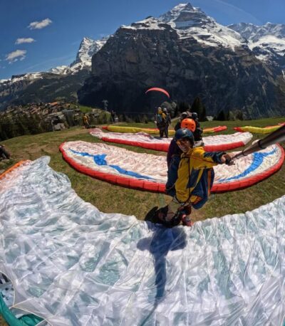 Mürren: Paragliding over Lauterbrunnen Cliffs and Waterfalls
