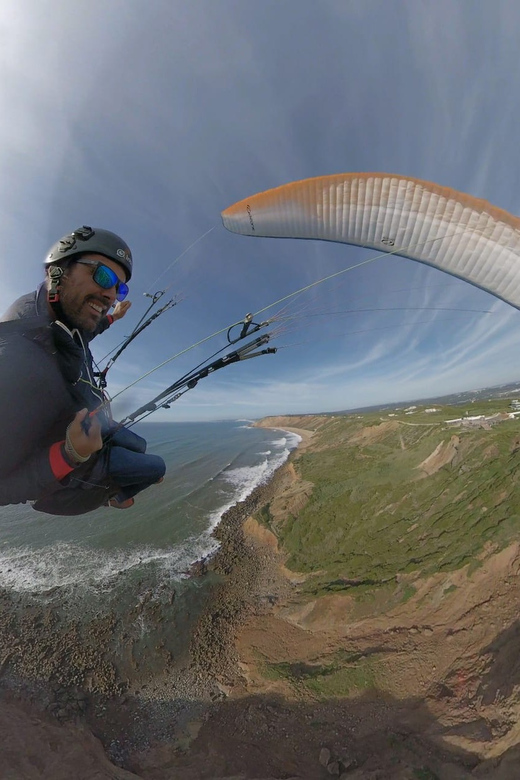 Nazare: Paragliding tandem flight - Taking off above Nazaré beach