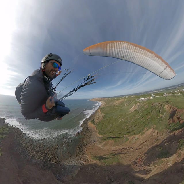 Nazare: Paragliding tandem flight - Gentle views or extra acrobatics