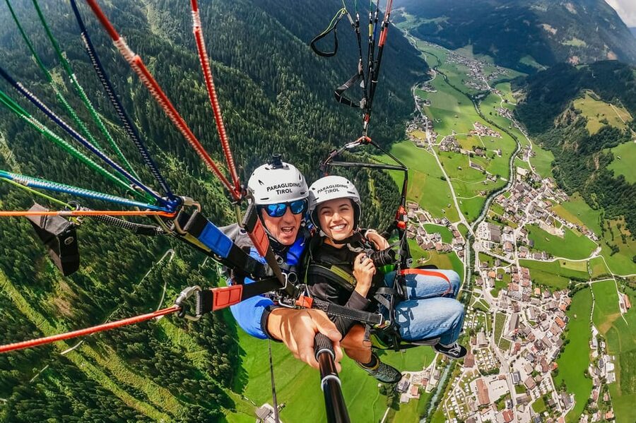 Neustift im Stubaital: Tandem Paragliding Flight - The 15-minute cable-car ride to the launch area