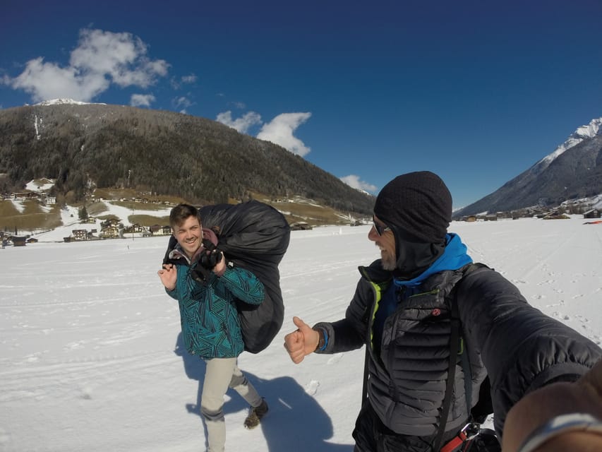 Neustift im Stubaital: Tandem Paragliding Flight - Meeting at Elferlift in Neustift