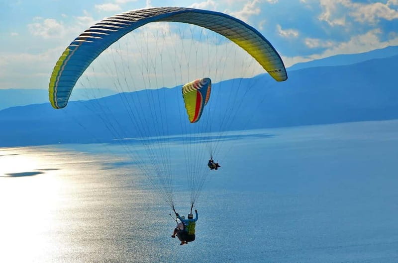 Ohrid: Paragliding Experience with Pick-up - Your safety briefing and tandem takeoff