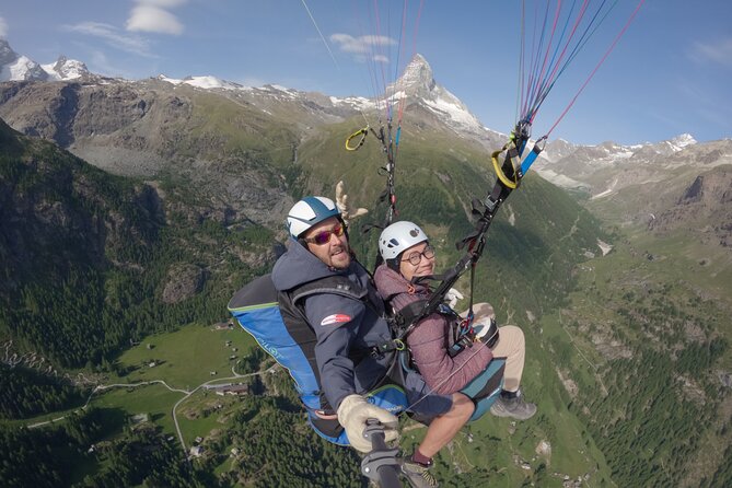 Panoramic Paragliding Flight in Zermatt Matterhorn (15-20min) - Choosing between Riffelberg and Blauherd