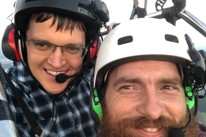 Paraglider flight with a certified instructor - Starting at the Greenwood meeting point