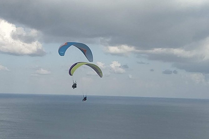 Paragliding Bali at Uluwatu Cliff with Photos/Videos - Who will enjoy this flight most