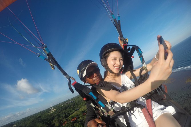 Paragliding Bali Nusa Dua cliff with Free Photo/Videos - A Short Flight With a Big View
