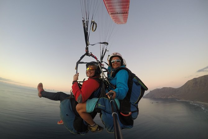 Paragliding First Class - A short briefing, then a few running steps