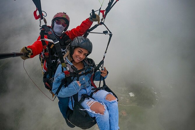 Paragliding flight in Medellin with expert pilots - The launch near Bello, where the city drops away