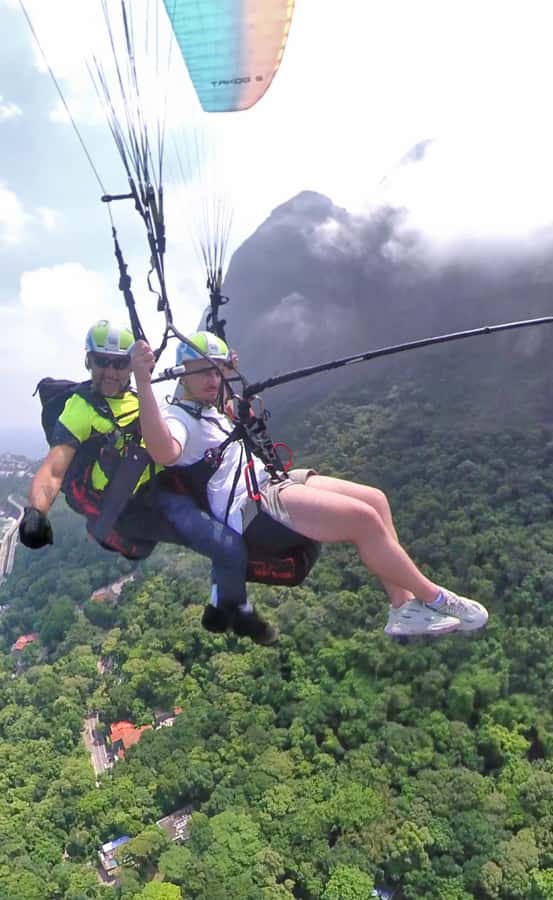 PARAGLIDING FLIGHT IN SÃO CONRADO - RIO DE JANEIRO - Why Pedra Bonita is such a good place to fly