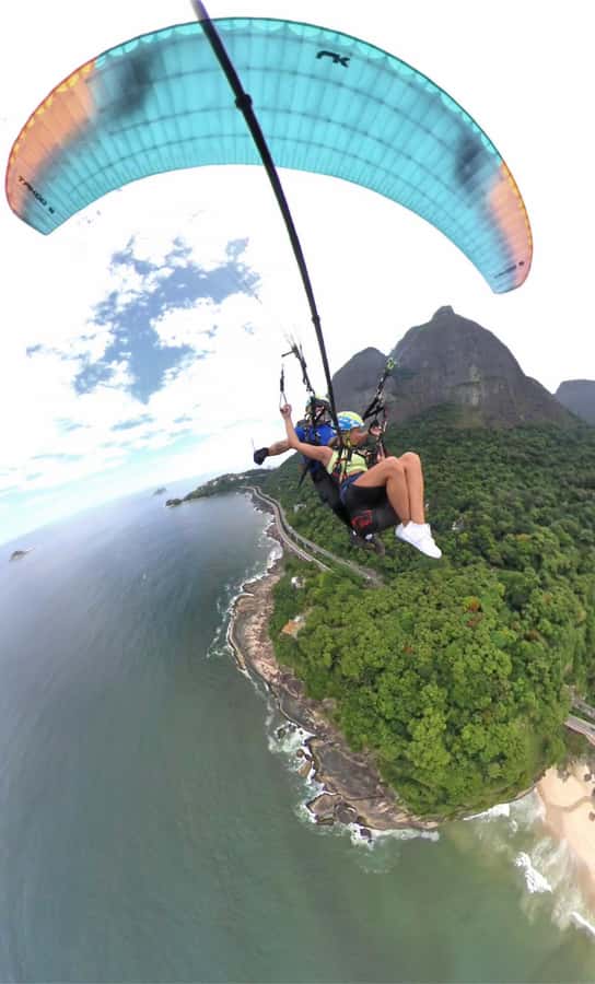 PARAGLIDING FLIGHT IN SÃO CONRADO - RIO DE JANEIRO - From the São Conrado kiosk to the launch ramp