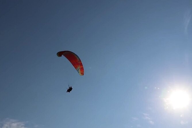 Paragliding flight over the Gardens of Ninfa - The landing and the video download