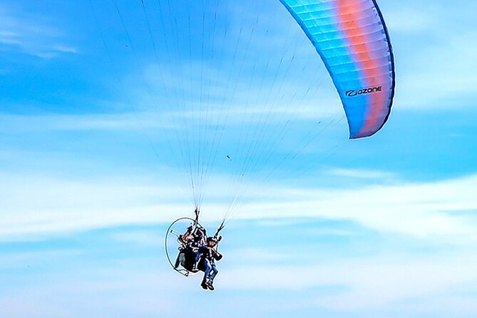 Paragliding flight over the Gardens of Ninfa - Meeting point, timing, and transport
