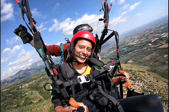 Paragliding flight over the Gardens of Ninfa - Weather is the main variable