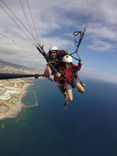 Paragliding flight with a Spanish Champion 2021/2022. - Flying above southern Tenerife with Lorenzo Nadali