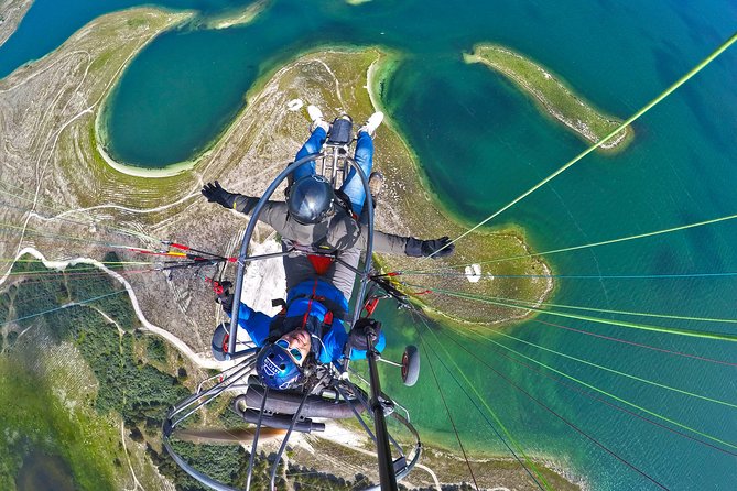 Paragliding in Armenia - Takeoff is simple, but follow the pilot closely