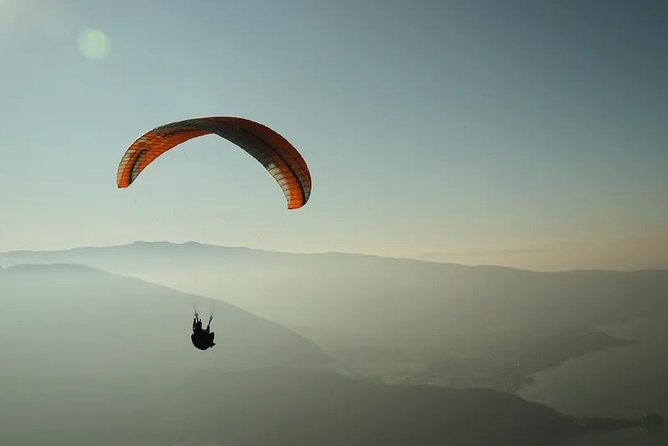 Paragliding in Kullu Manali - Fifteen minutes over the Kullu valley