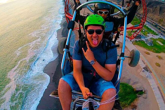 Paragliding in Lima - Costa Verde - Four coastal districts in one compact flight