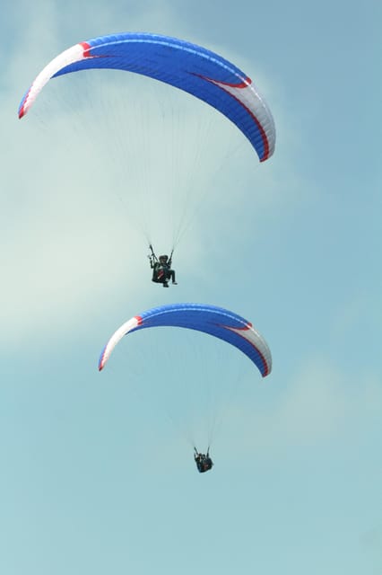 Paragliding in San Sebastian - What your instructor handles for you