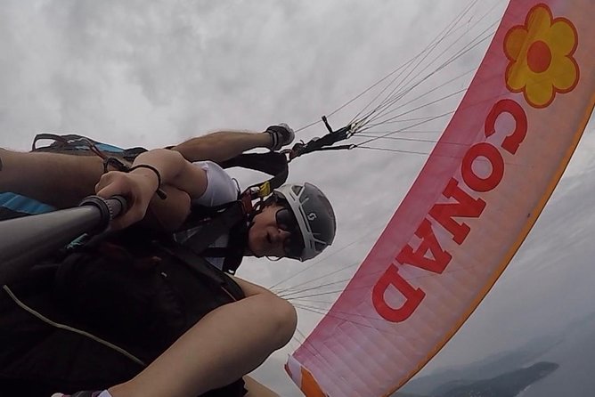 Paragliding in Vlore - Free GoPro footage makes the short flight easier to remember