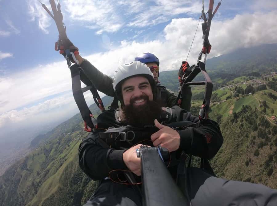 Paragliding Medellin with Transportation and free Videos - Safety, language, and comfort