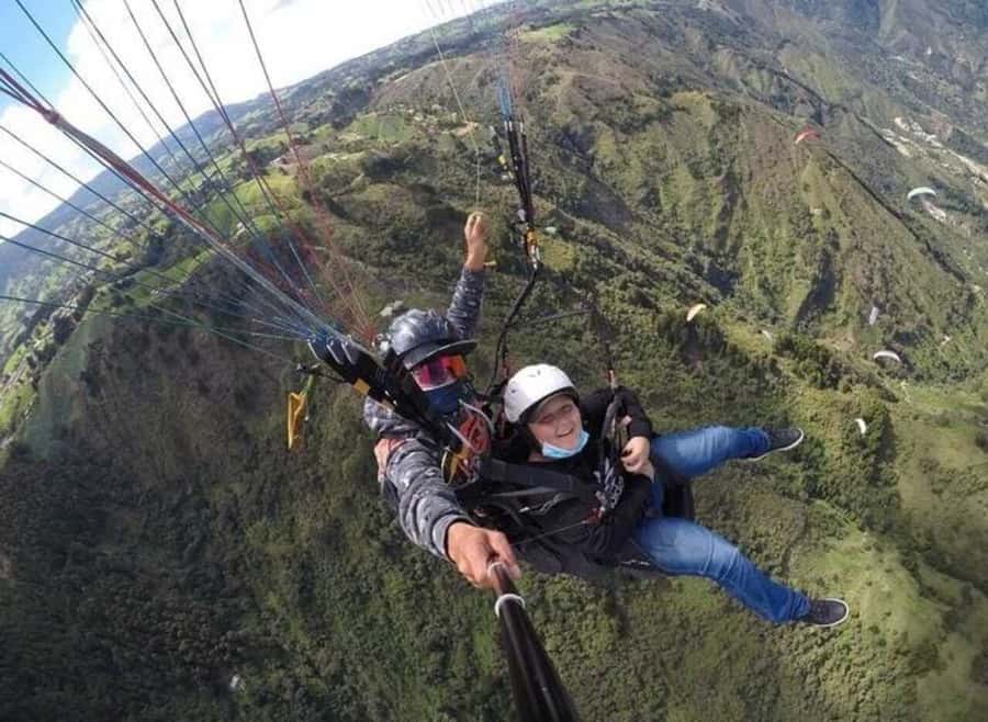 Paragliding Medellin with Transportation and free Videos - Who will enjoy this Medellín flight most?