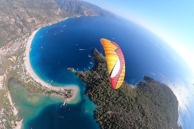Paragliding Oludeniz - Fethiye, Turkey - Flying above Butterfly Valley and the Ölüdeniz coast