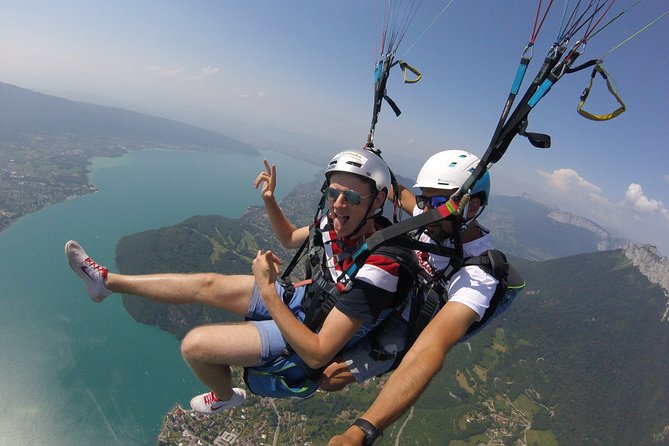 Paragliding Performance flight over the magnificent Lake Annecy - What the mixed experience tells you