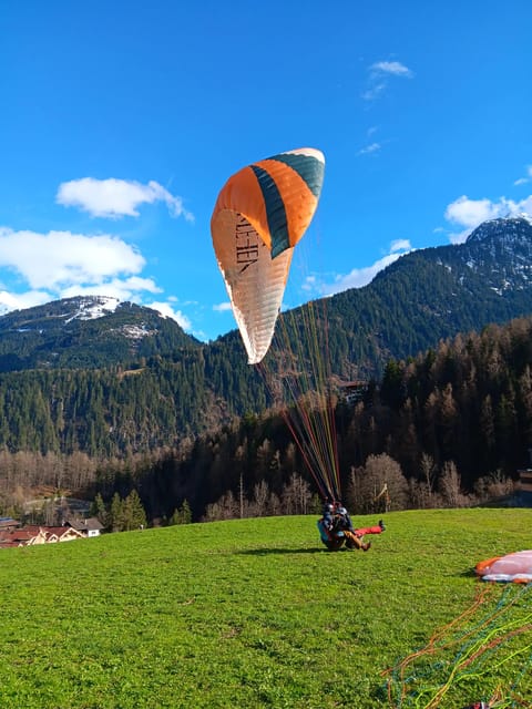 Paragliding Tandem Flight - Who Will Enjoy This Most